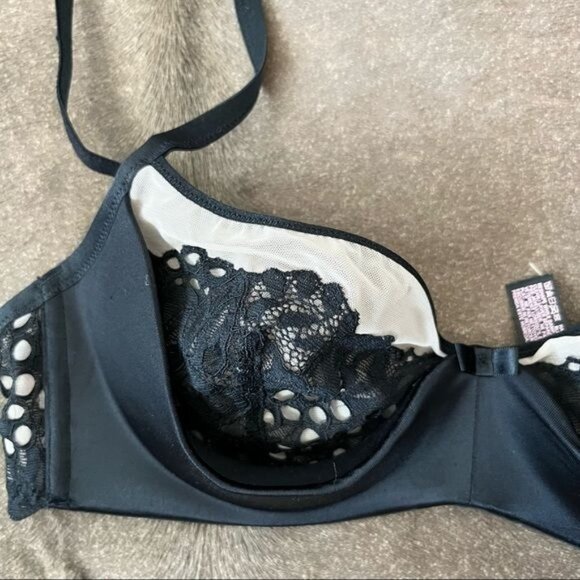 Victoria's Secret Unlined Demi Push Up Bra - Picture 2 of 4